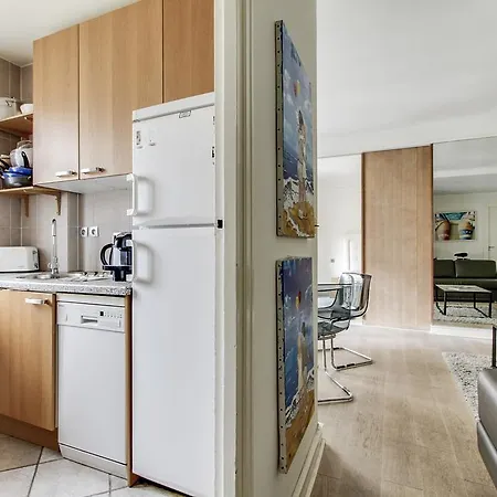 Spacious Flat Near Arc De Triomphe *