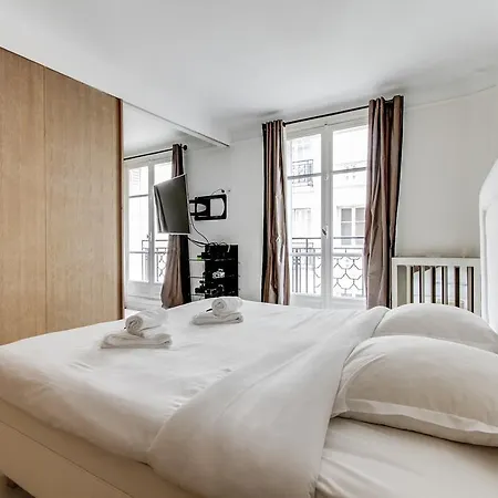 Spacious Flat Near Arc De Triomphe アパート *